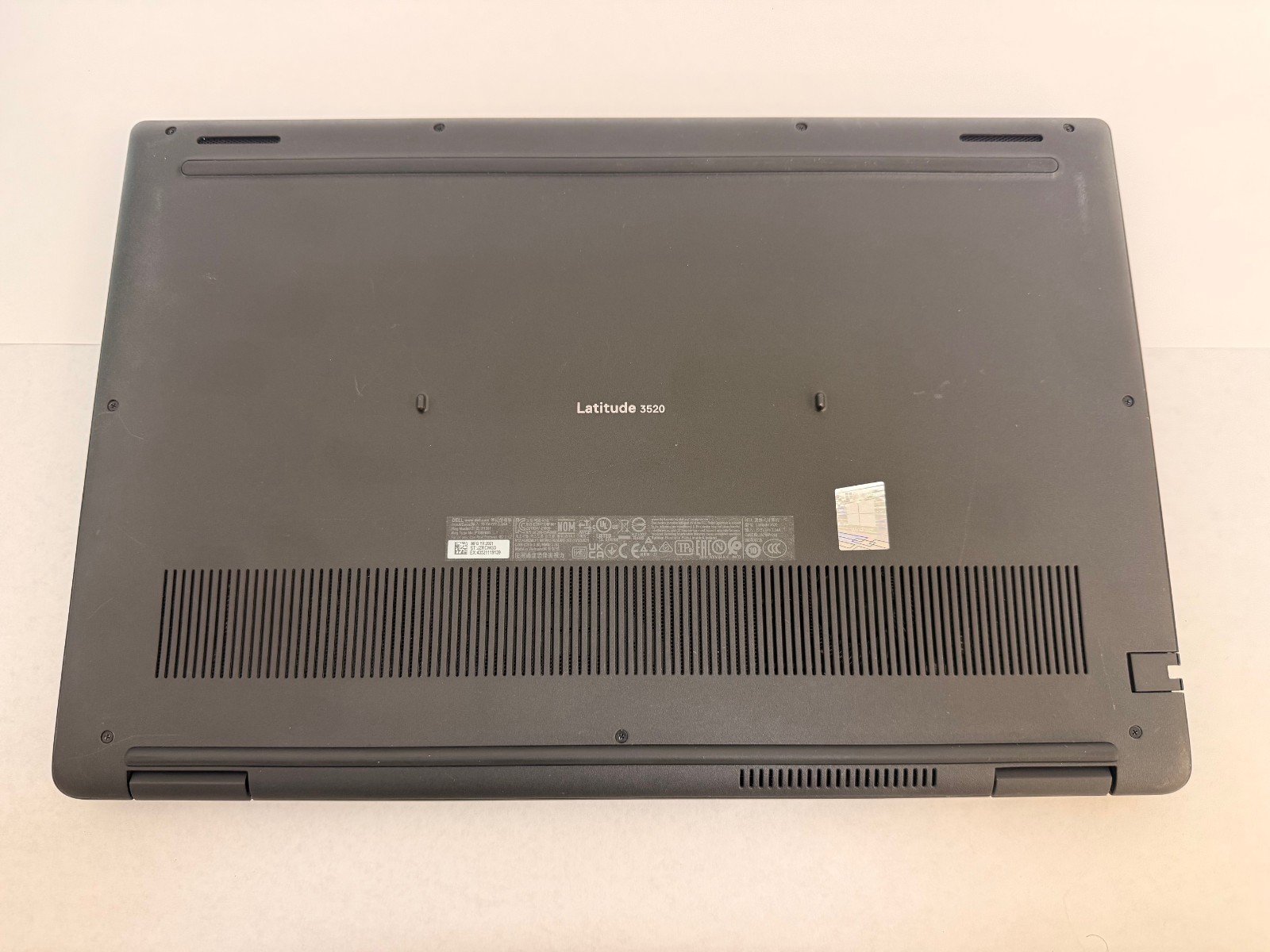 Dell Latitude 3520 i5-1135G7 8GB 256GB NVMe SSD 15.6″ FHD Win11 Pro WiFi BT Fast