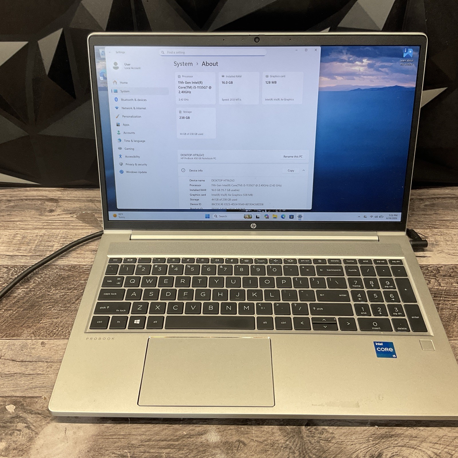 HP ProBook 450 G8 / i5 11th Gen / 16GB RAM / 256GB SSD / Windows 11 Pro / 56F