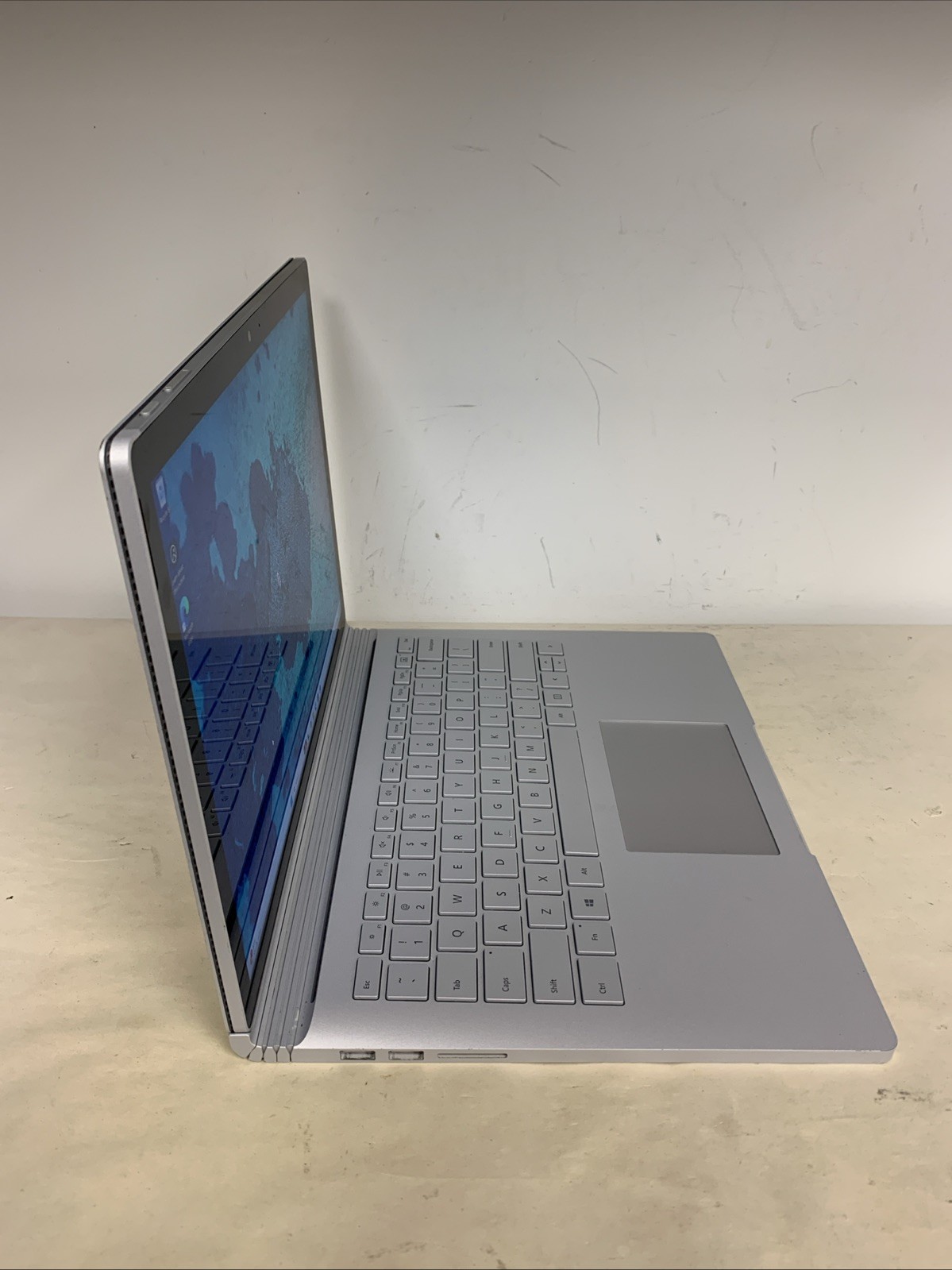 Microsoft Surface Book 2 i7-8650U 8GB RAM 256GB SSD Win11 Pro | GTX 1050