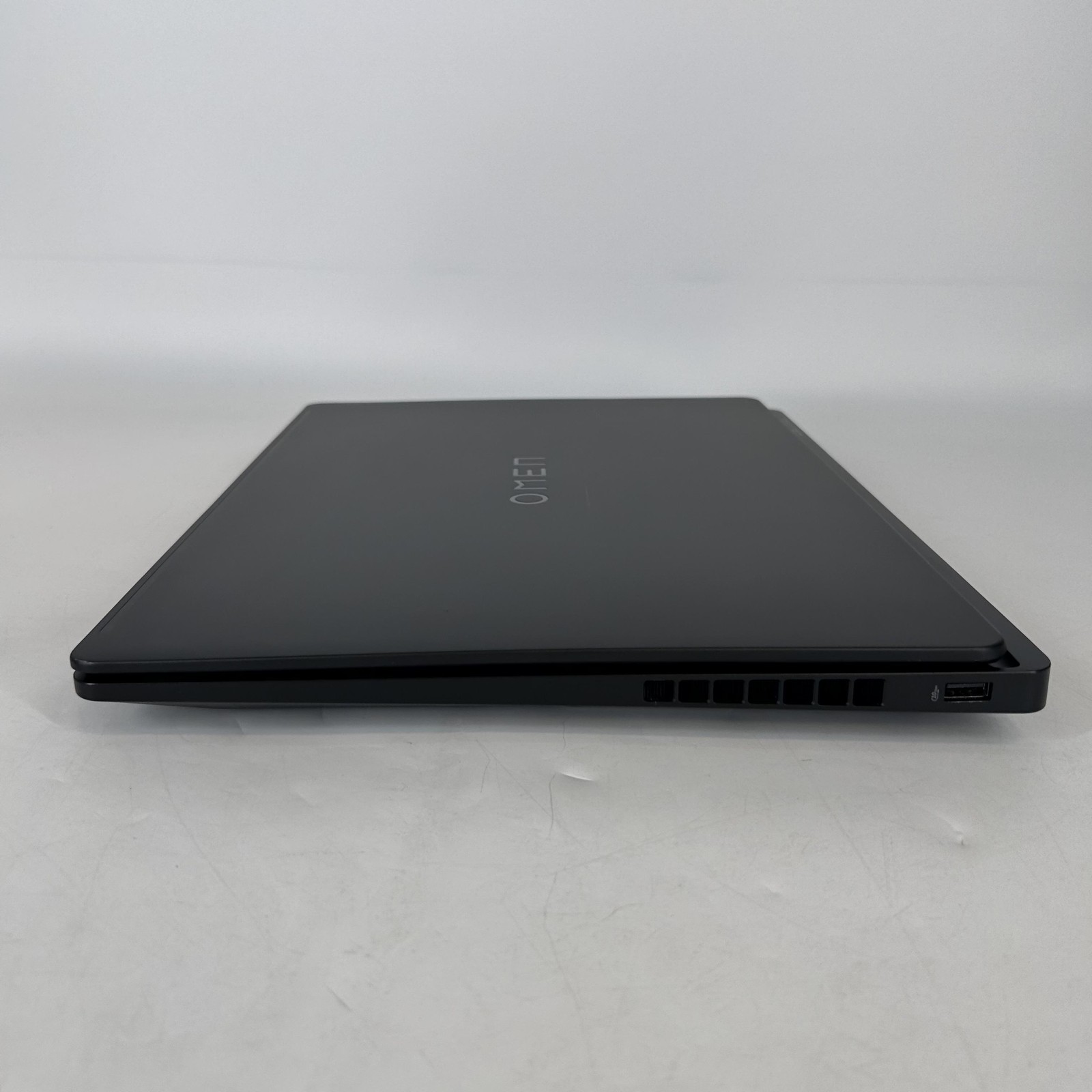 HP Omen Max 16 165Hz FHD+ 2.4 GHz Ultra 7 255HX 32GB 1TB SSD RTX 5070 Very Good