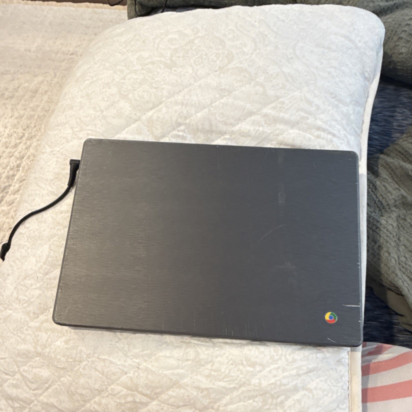Acer Chromebook C720-2844 Laptop – Works Great
