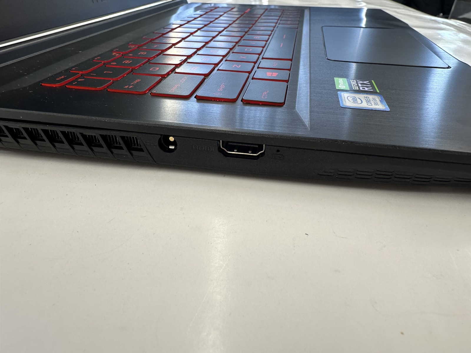 MSI MS-16W1 i5-9300H 2.40GHz 8GB 477GB SSD Windows 11 Home