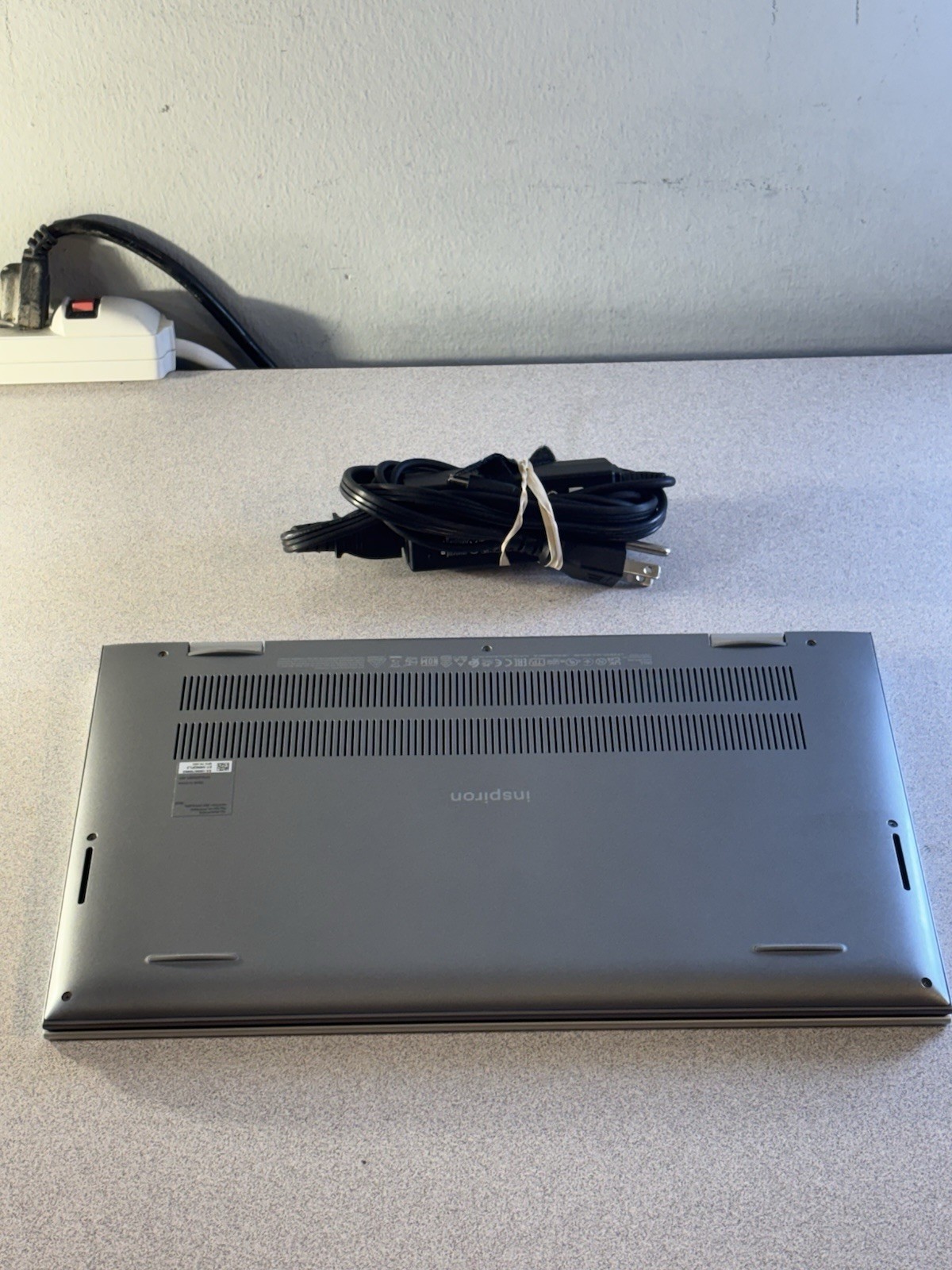 Dell Inspiron 5410 2-in-1 14″ i5 1155G7 -512GB SSD 8GB RAM Window 11 Touchscreen