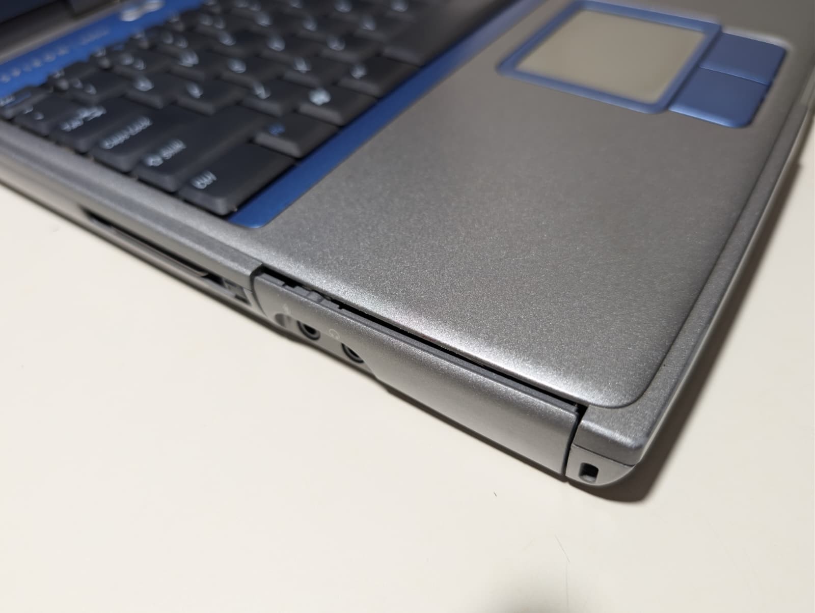 Dell Inspiron 600m | Pentium M 256MB RAM 80GB HDD | AMD Windows 98 SE DVD
