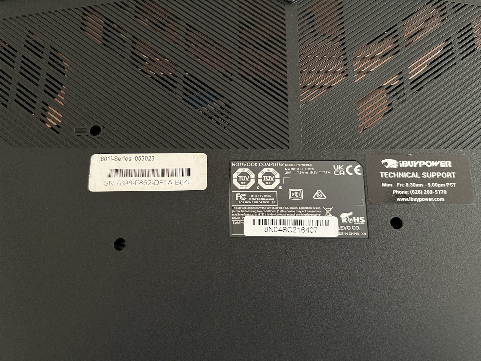 iBuyPower NP70RNJS 17.3 in i9-13900H 16GB 512GB RTX 3050 FHD Sager Chimera (96)