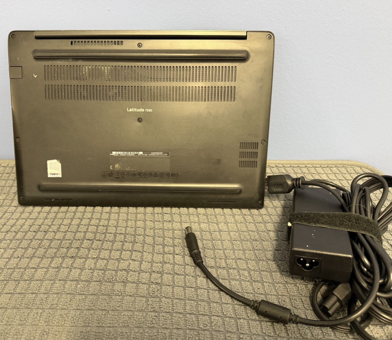 Dell #2 Latitude 7390 | i7-8650U @ 1.9GHz | 16GB NO OS