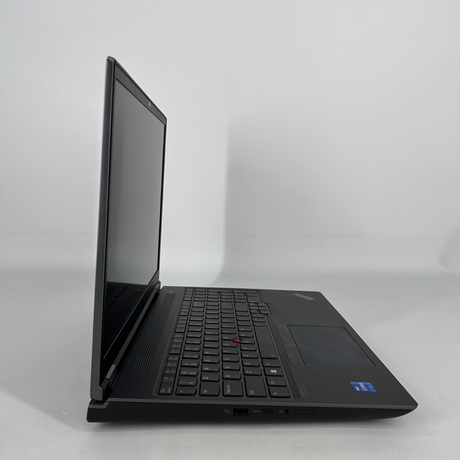 Lenovo ThinkPad P16 Gen 2 UHD+ 2.1 GHz i7-13700HX 64GB 1TB SSD RTX 3500 Ada