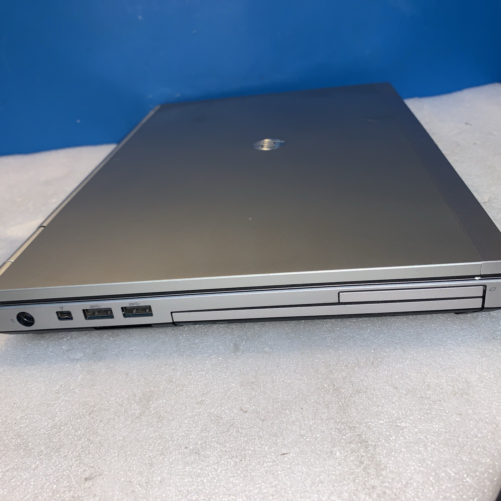 🔥 HP Elitebook 8460p 14″ CPU 4GB FireWire DP WiFi Bluetooth Webcam Win XP SP3
