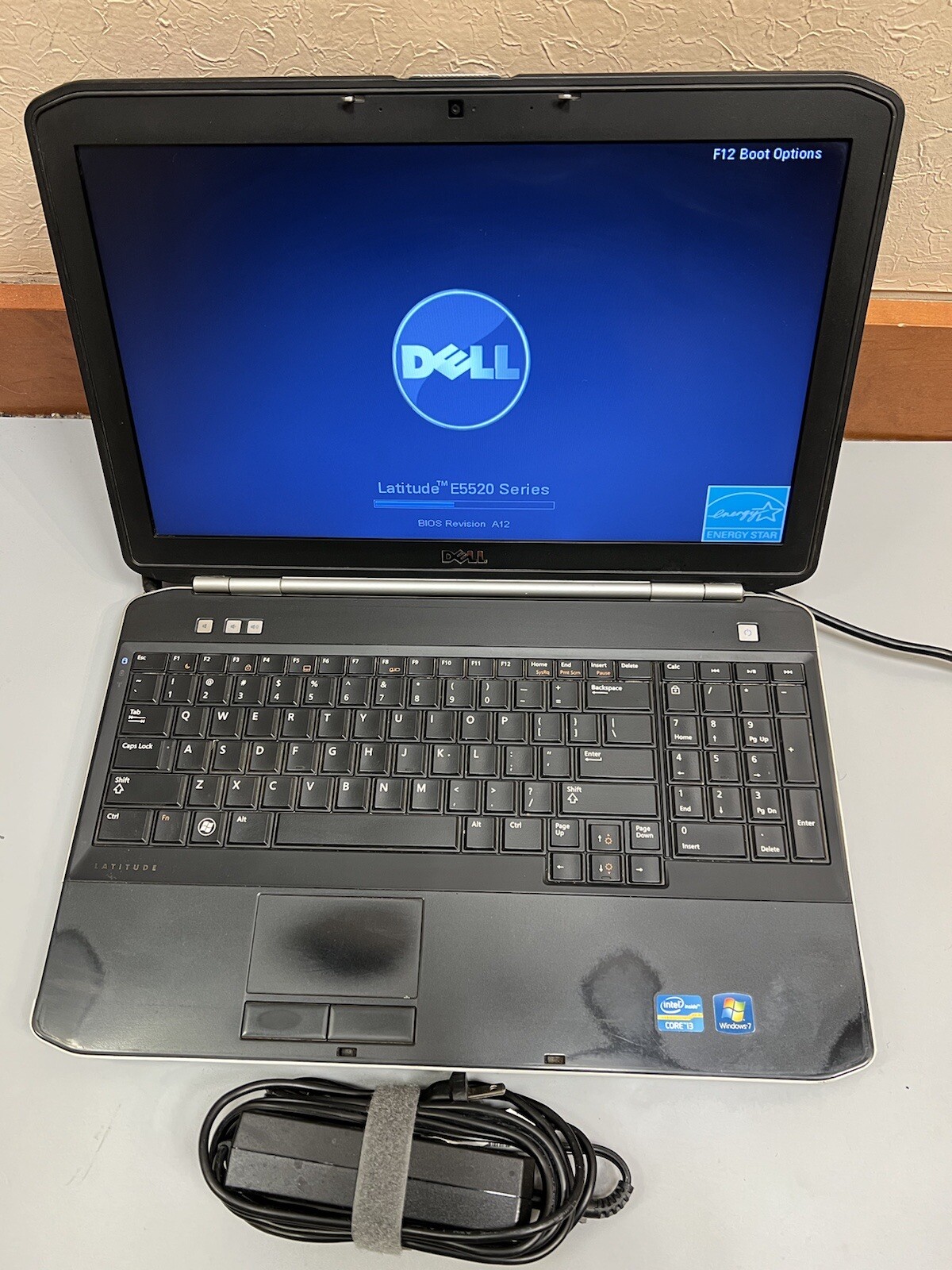 Dell Latitude E5520 Intel Core i3-2350 2.30GHz 4GB RAM 320GB HDD WEBCAM Win 10