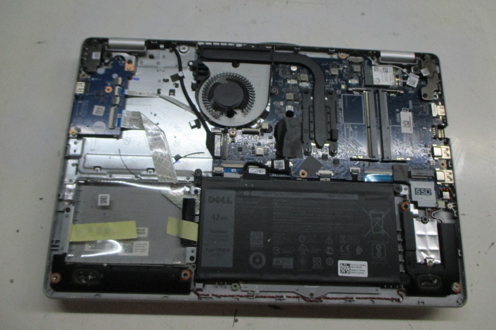 Dell Inspiron 5593 Intel Core i7-1065G7 NO HDD READ – FOR PARTS