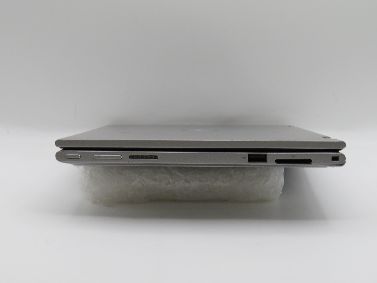 Dell Inspiron 3147 Pentium N3530 @ 2.16GHz 4GB RAM 128GB SSD 11.6 Touch No OS/AC