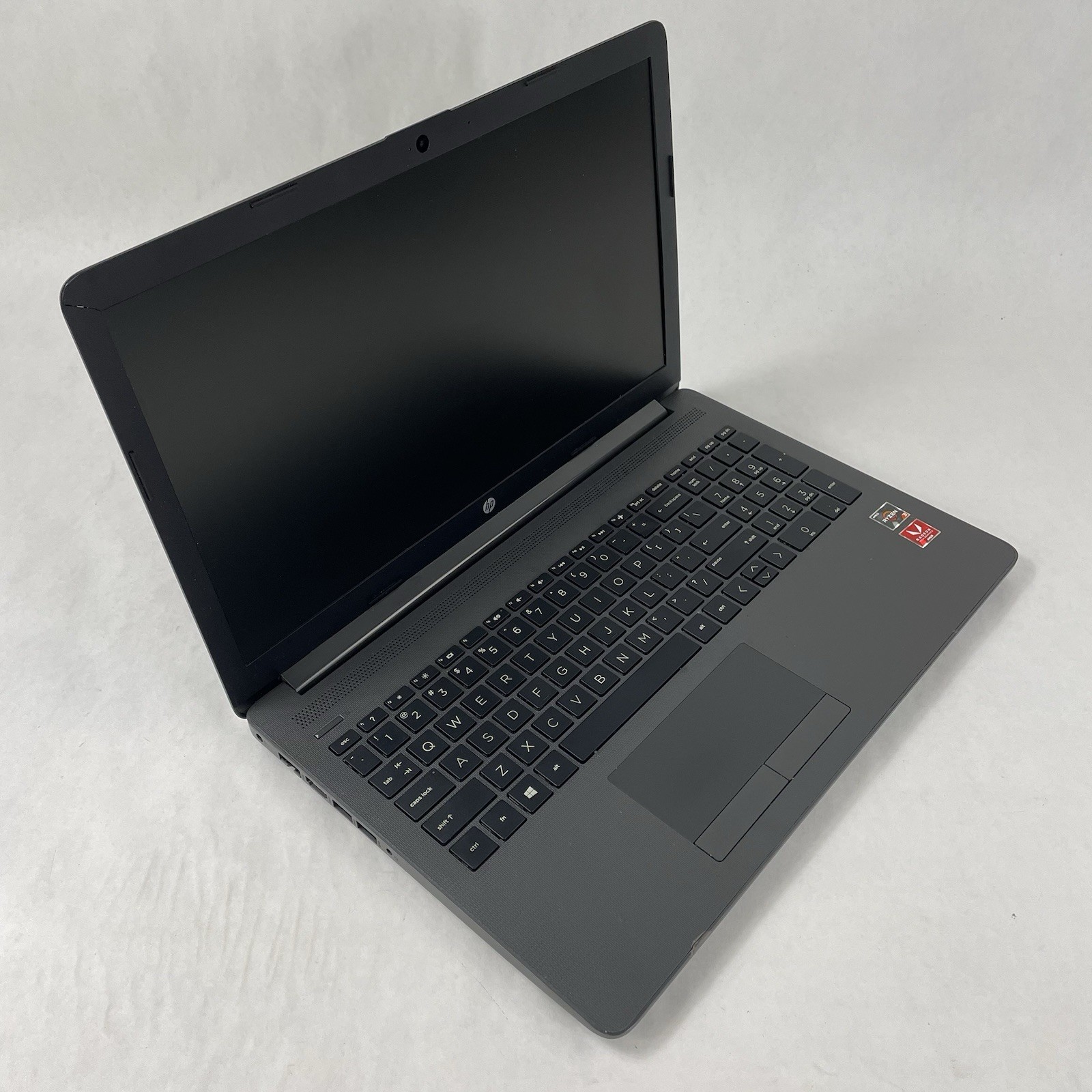 HP 255 G7 15.6″ Ryzen 3 2200U 2.50 GHz 8 GB RAM No SSD/OS/AC – READ