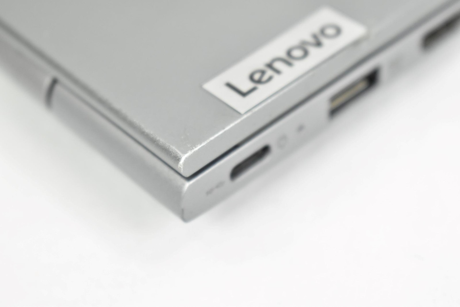 Lenovo ThinkBook 14 G6 ABP Ryzen 7 2.0GHz 16GB 256GB SSD No OS 14″ *See Details*