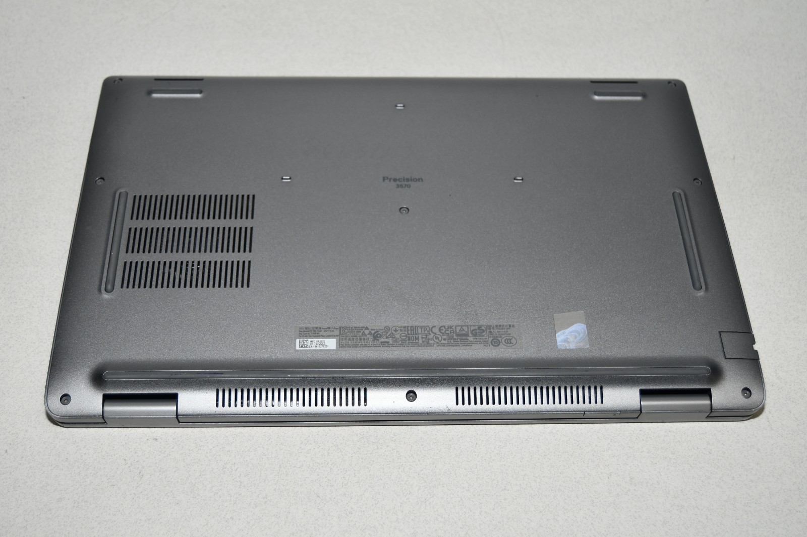 ^ Dell Precision 3570 Laptop Intel i7-1265U @ 3.96GHz 16GB RAM No HD #X7009