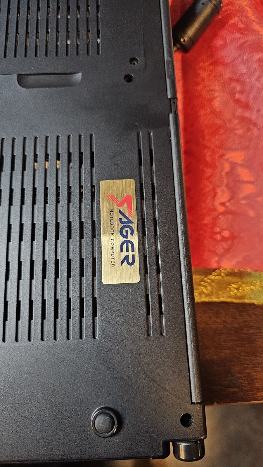 Sager Notebook Computer Model 6200AT W/ CASE & Charger Works