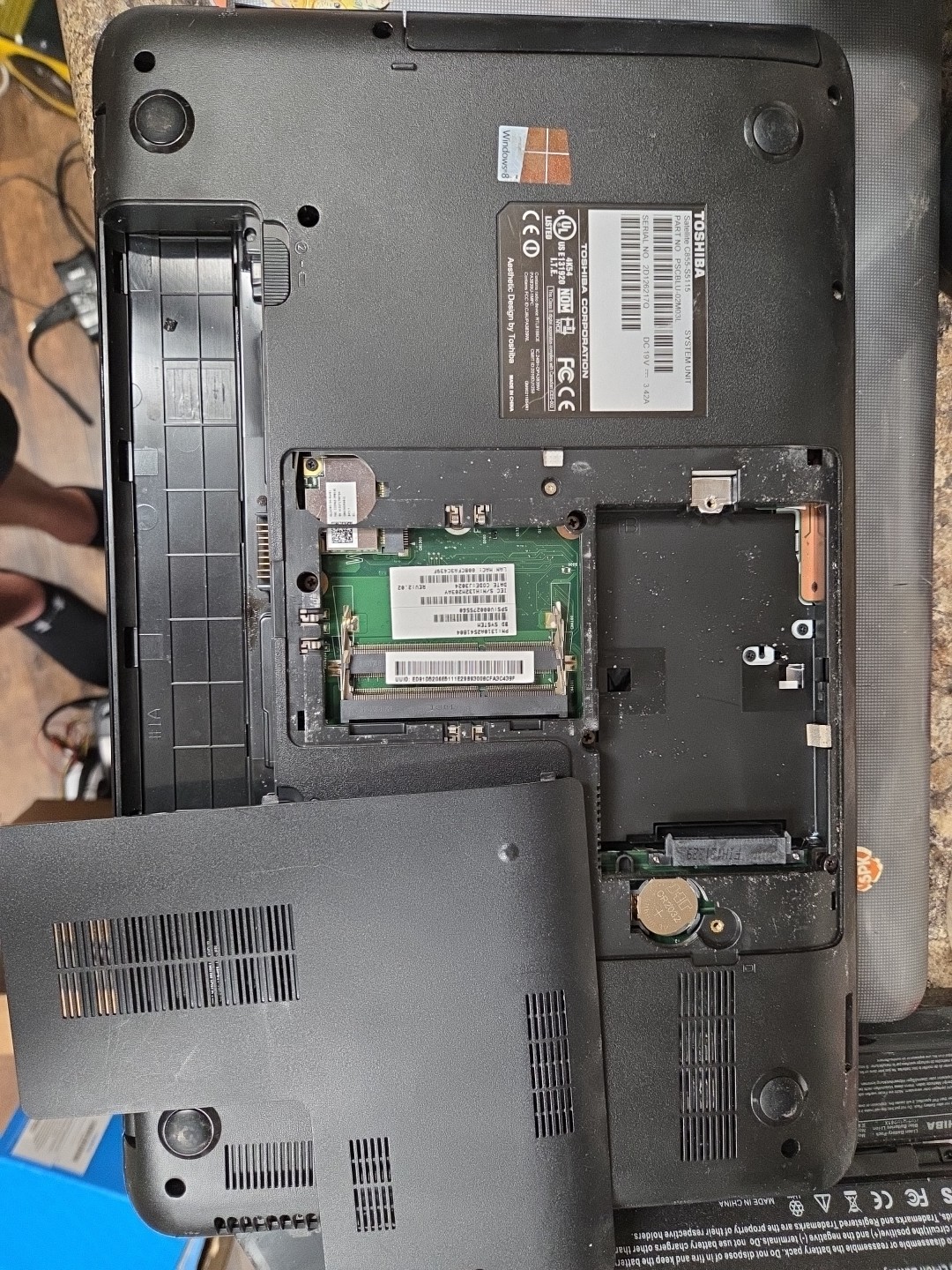 Toshiba Satellite C655-S5128 15.6in. (Intel Core i3 1st Gen., 2.50GHz,…