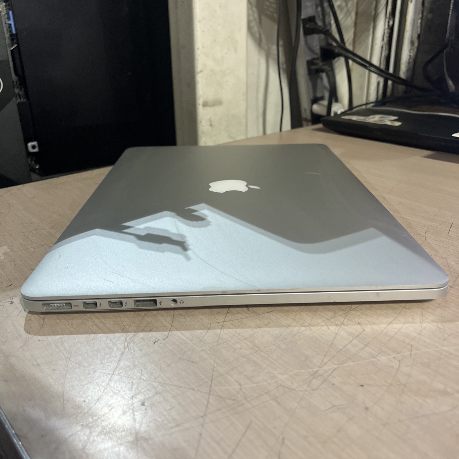 APPLE MACBOOK PRO 15″ LATE 2013 CORE I7-4850HQ 2.3GHZ 16GB RAM NO HD