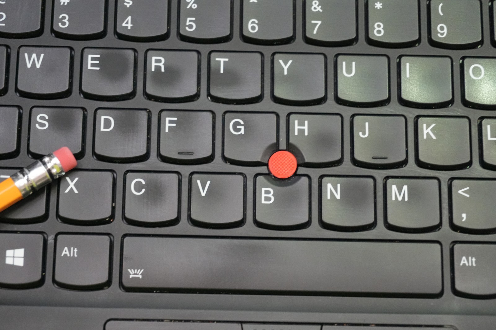 Lenovo ThinkPad X1 Carbon Gen 8 i7-10510U 16GB 1TB SSD 14in W11P AS-IS READ