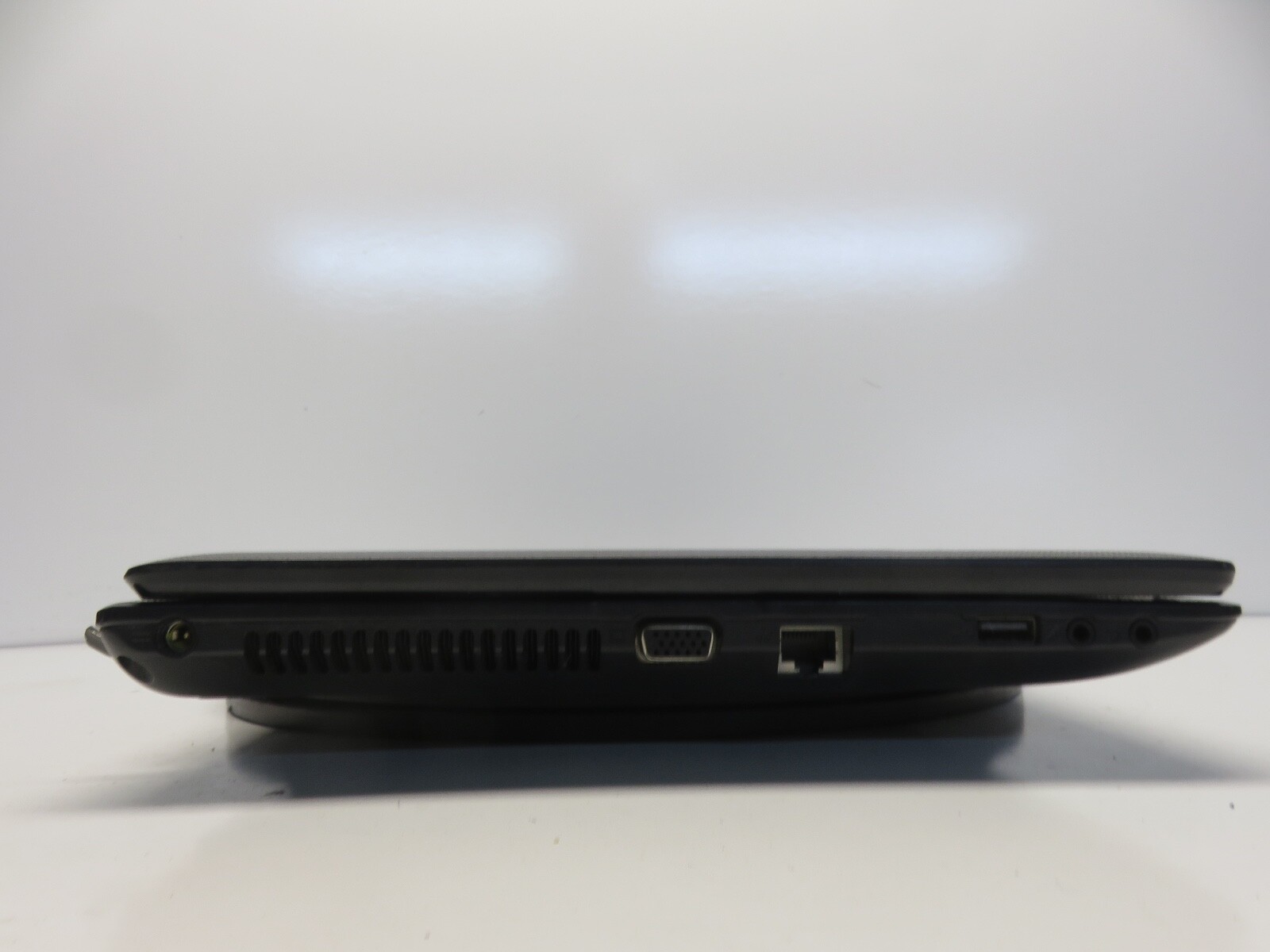 EMachines E443-BZ602 AMD C-50 1000MHz 6 GB NO HDD No Batt READ