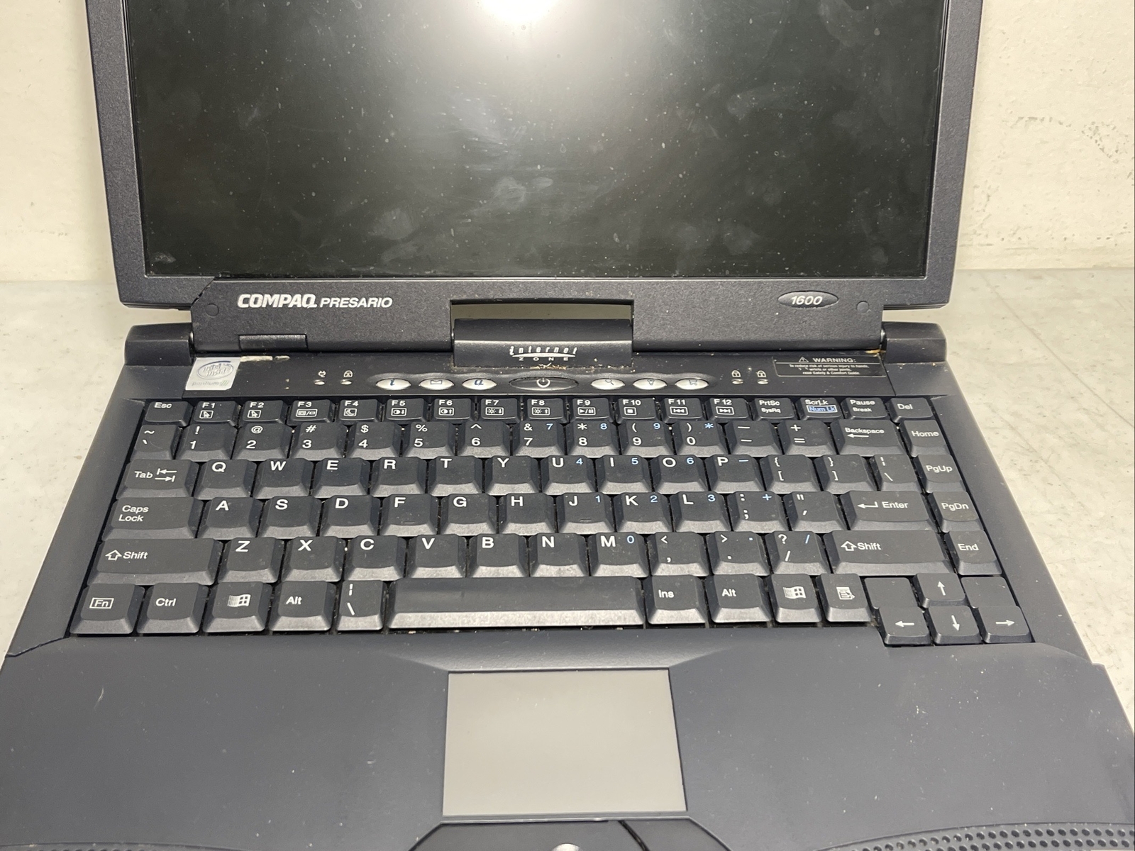 Rare Vintage Compaq Presario 1600 Laptop Pentium II 300MHz – AS-IS, UNTESTED