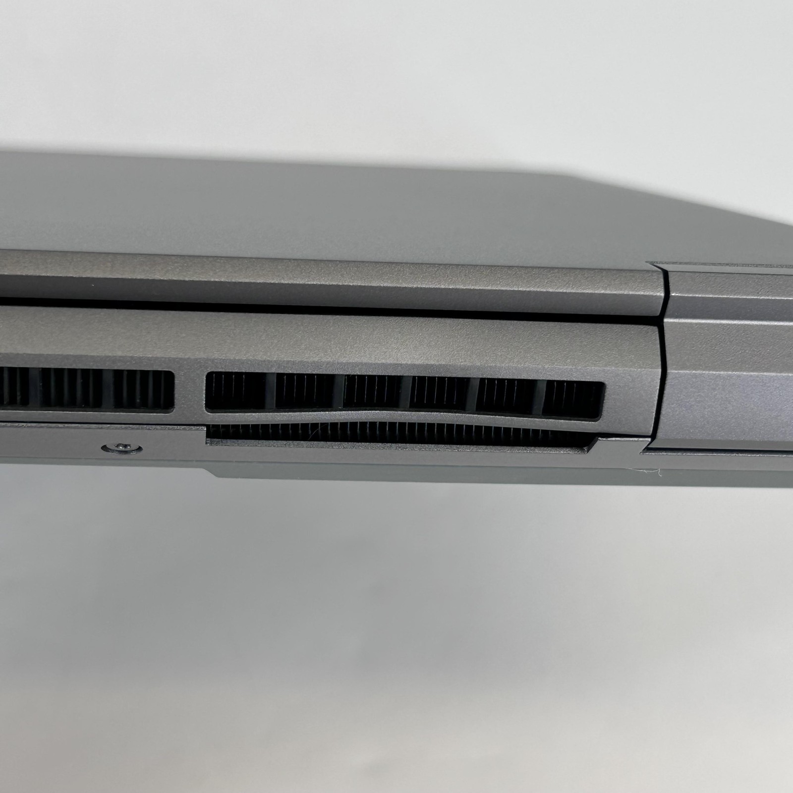 HP ZBook Fury 15 G8 FHD i7-11800H 2.30GHz 32GB 512GB SSD RTX A2000 Good