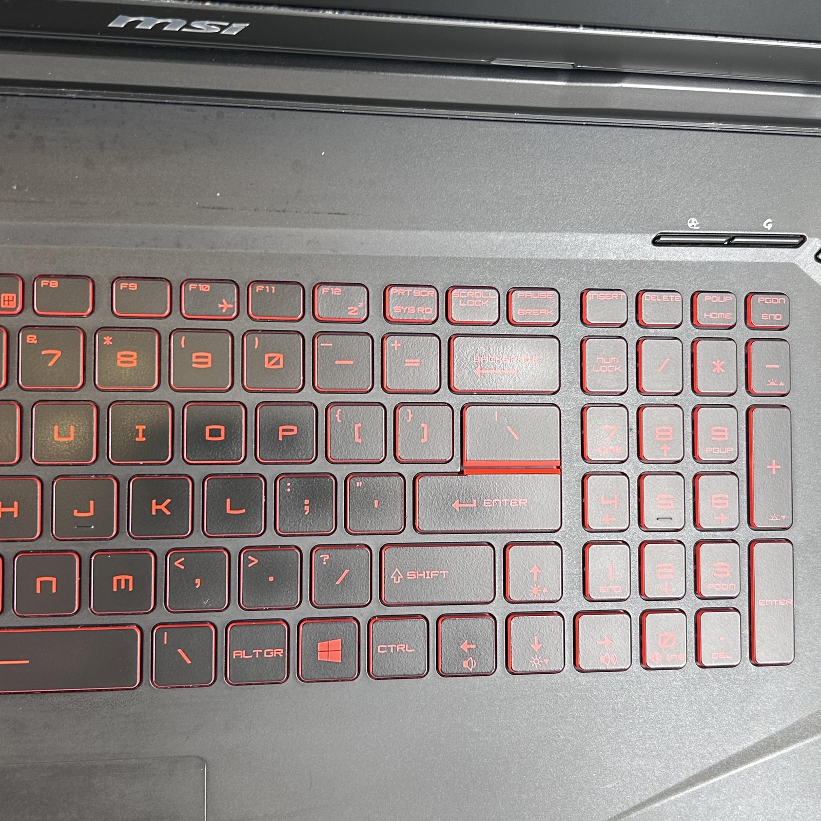 MSI Pulse GL73 16 FHD i7-8750H 2.20GHz 16GB 128GB SSD/1TB HDD GTX 1050 Ti Good