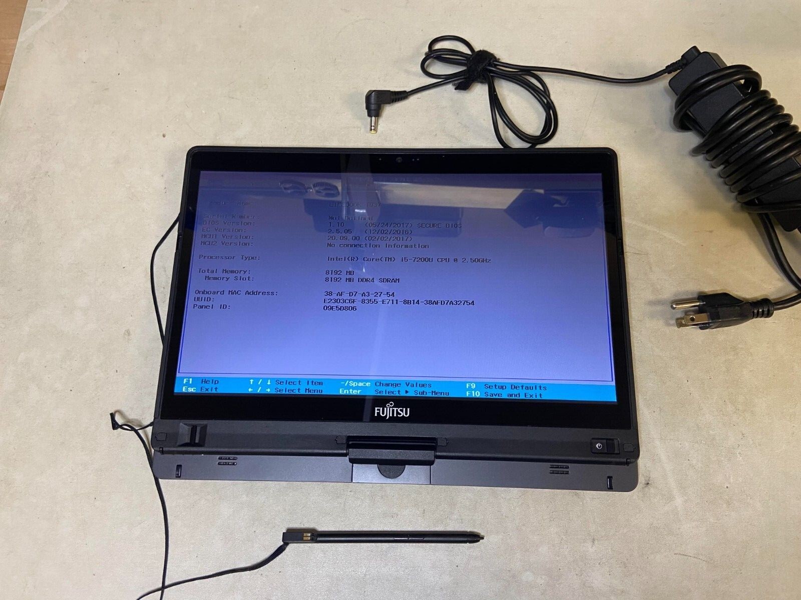 Fujitsu T937 Lifebook Touchscreen 2-1 Convertible(256GB SSD, Intel Core i5, 8GB)