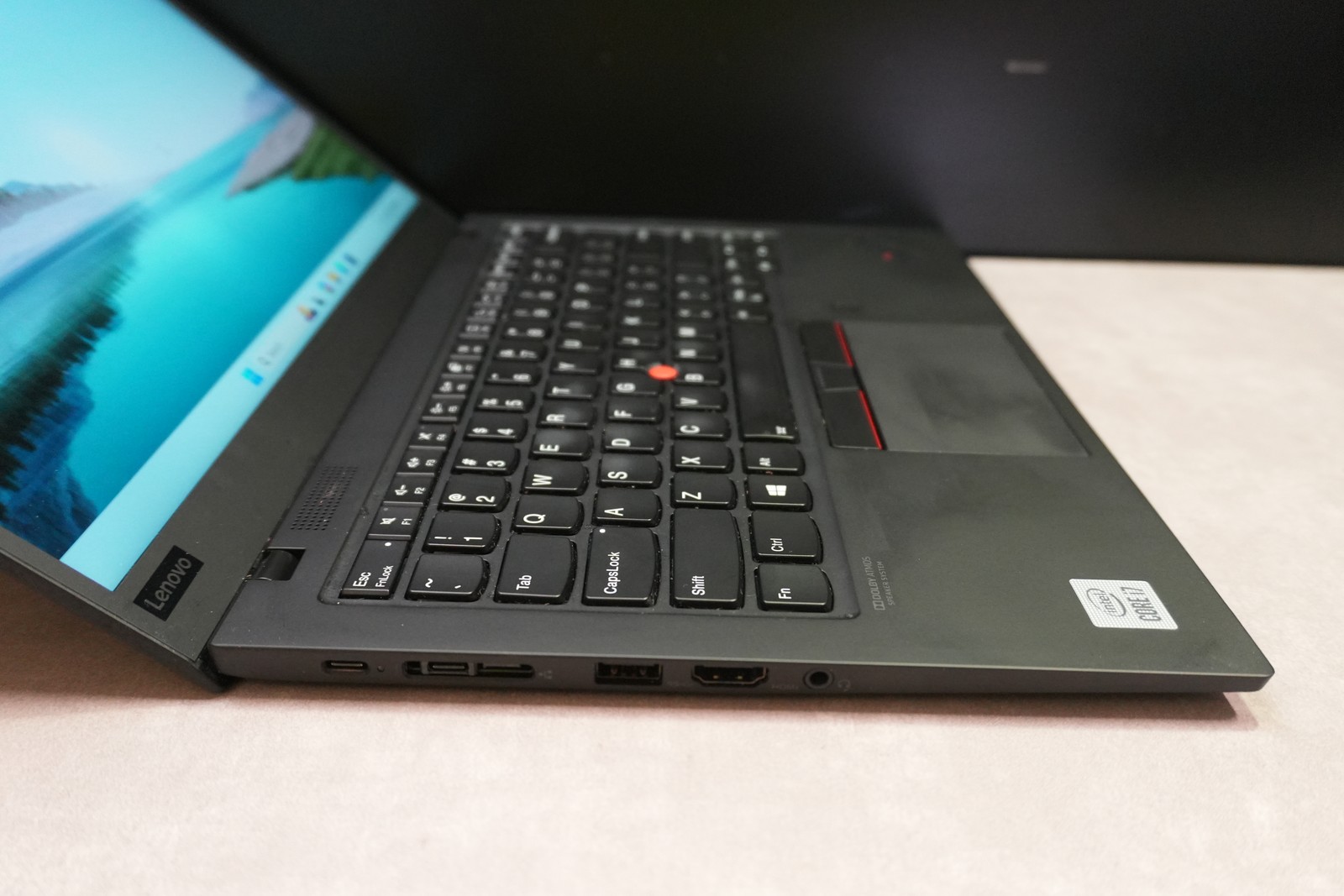 Lenovo ThinkPad X1 Carbon Gen 8 i7-10510U 16GB 1TB SSD 14in W11P AS-IS READ