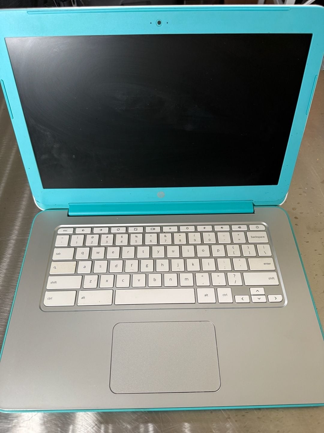 HP Chromebook 14-inch Laptop Ocean Turquoise and White missing charger