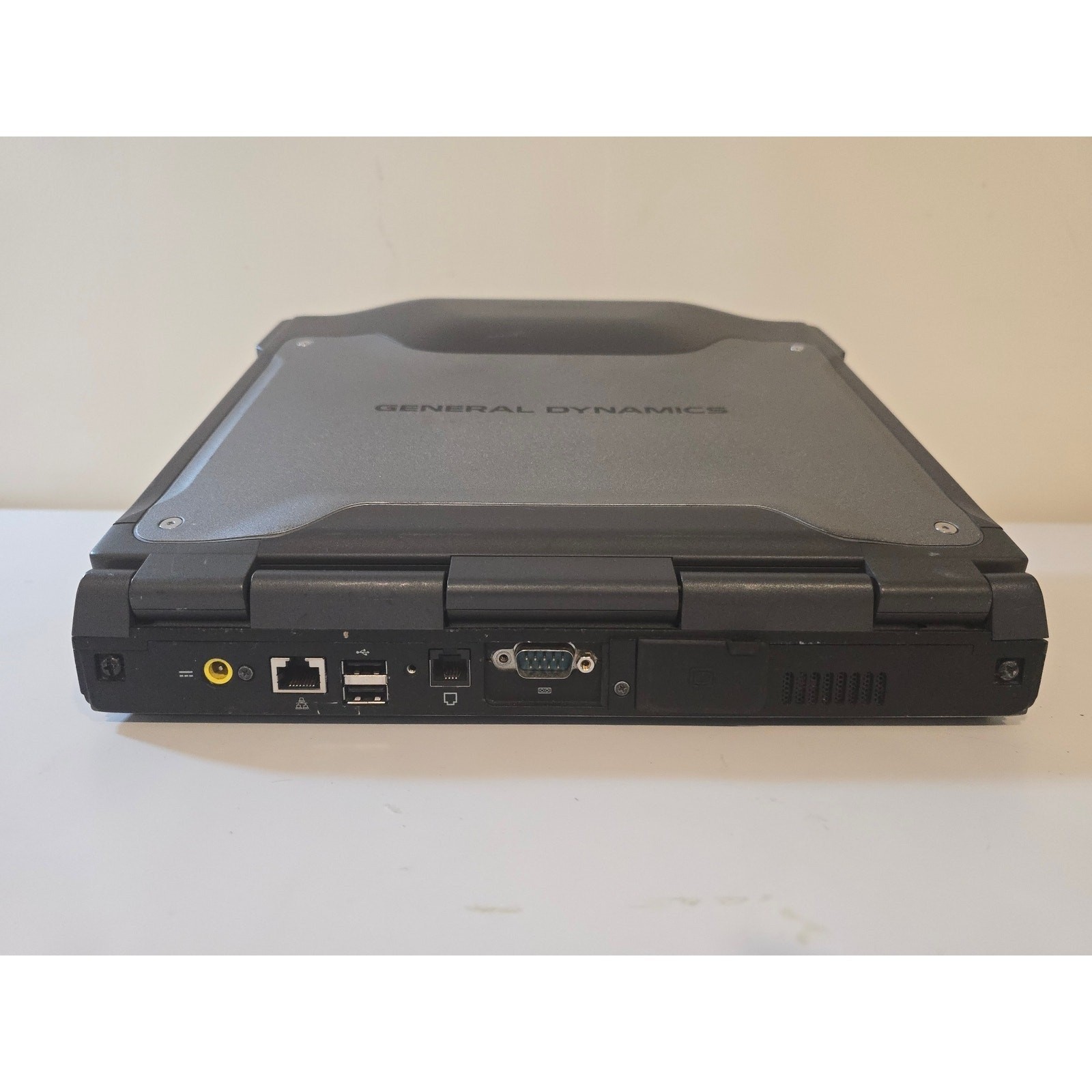 GENERAL DYNAMICS GD6000 Rugged Laptop Intel Core 2 Duo 2GB RAM NO HDD Boots BIOS