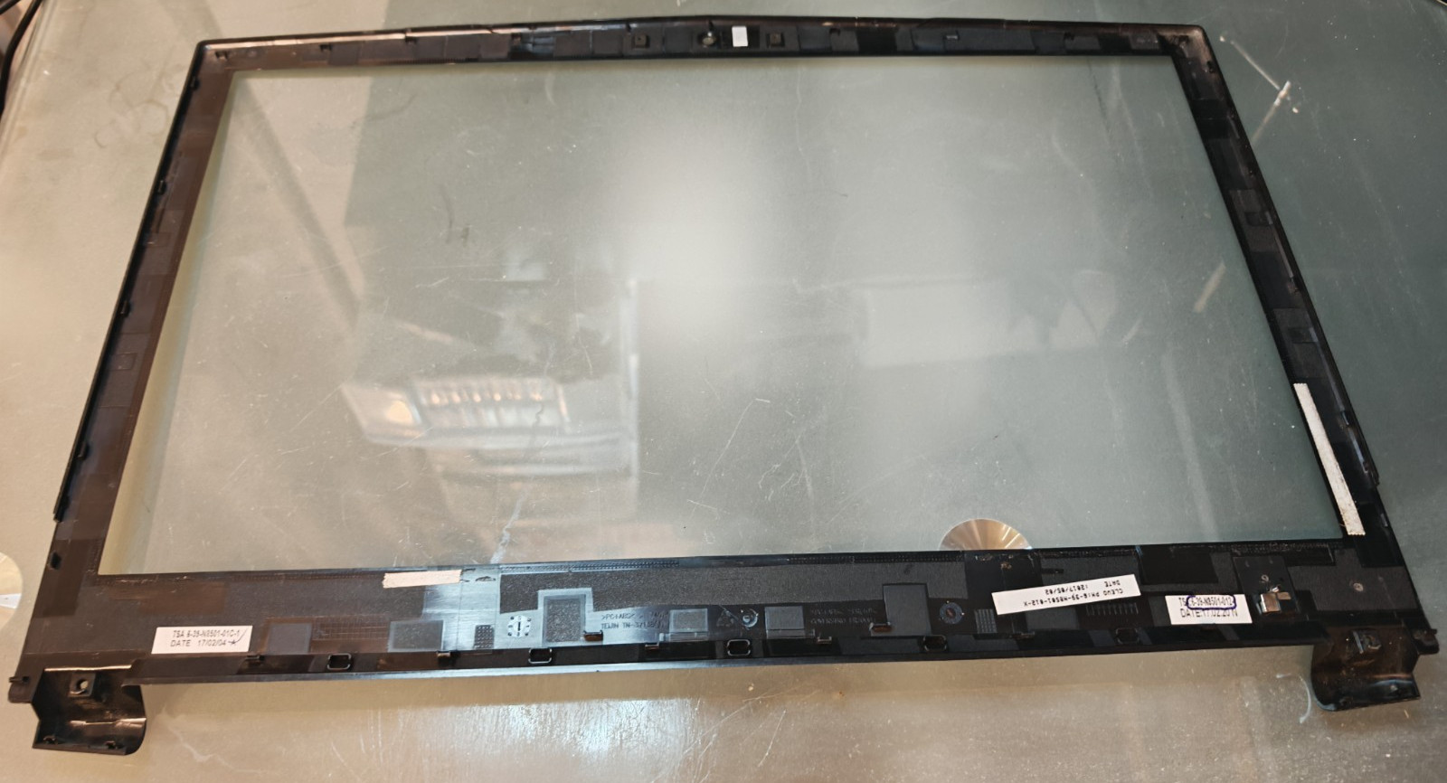 XMG CLEVO A507 N850HK FRAME FRAME COVER DISPLAY 6-39-N8501-012