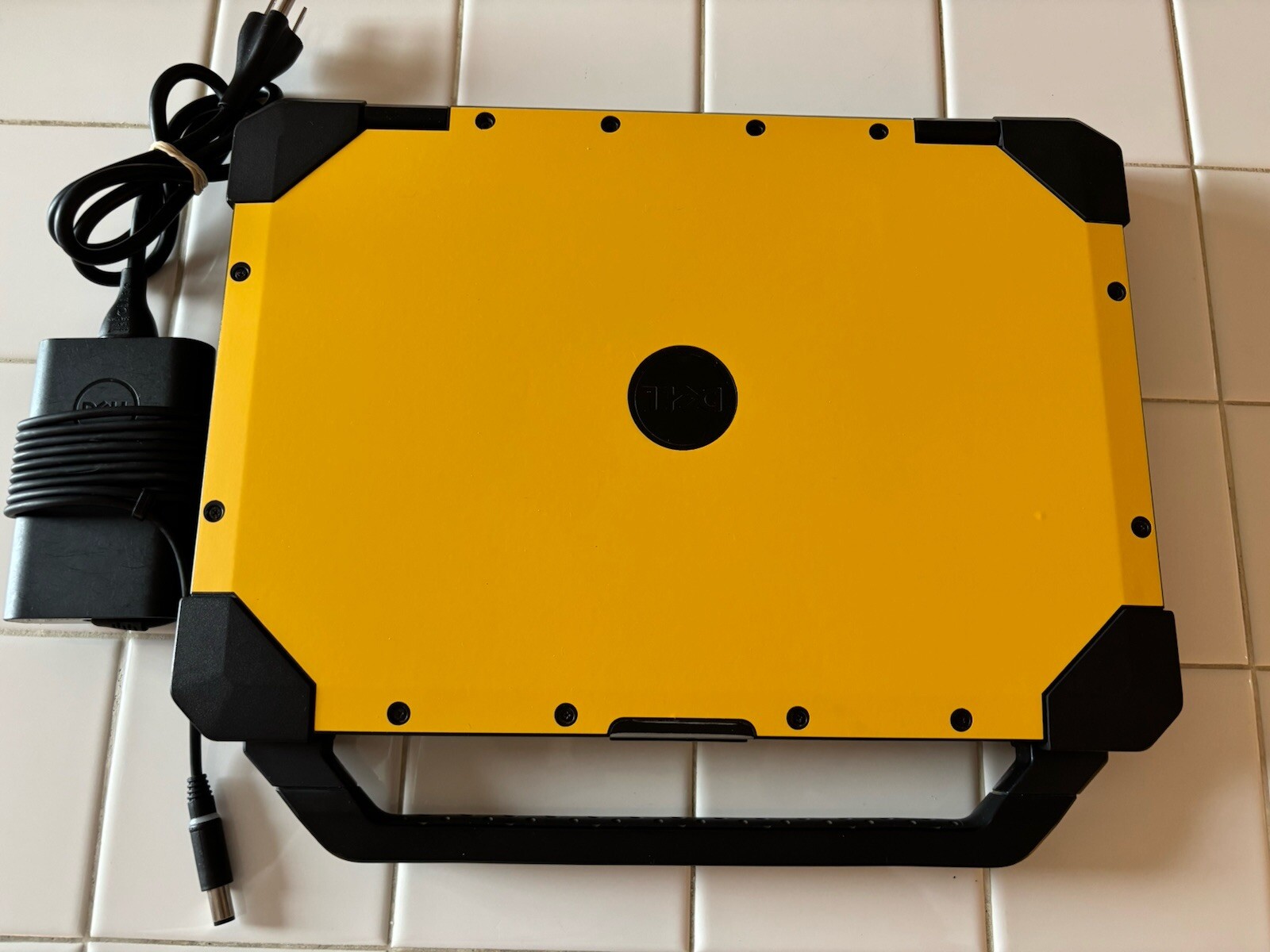 DELL RUGGED 5420 i5-6600U up to 32GB RAM 2TB SSD Toughbook DeWALT Yellow