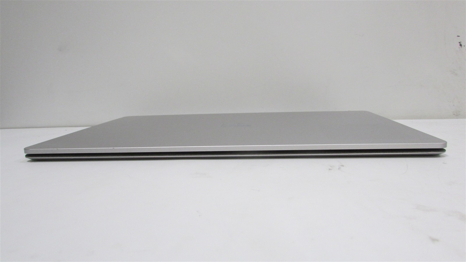 Microsoft Surface Laptop 3 1867 i7-1065G7 1.3GHz 16GB 512GB 13.5″ Windows 11 Pro