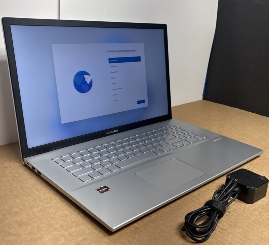 Asus Sonicmaster Amd Ryzen 3 256GB SSD AMD Radeon Graphics M712D