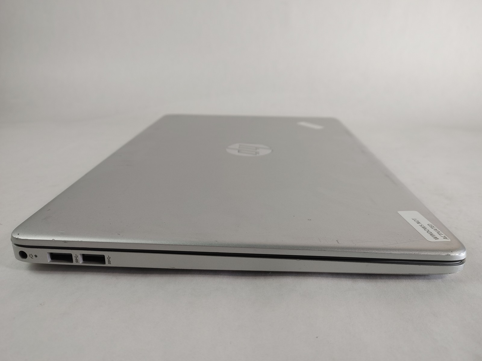 HP 15-DY5033DX Core i3-1215U 1.20 GHz 8 GB DDR4 512 GB NVMe Windows 11 Pro