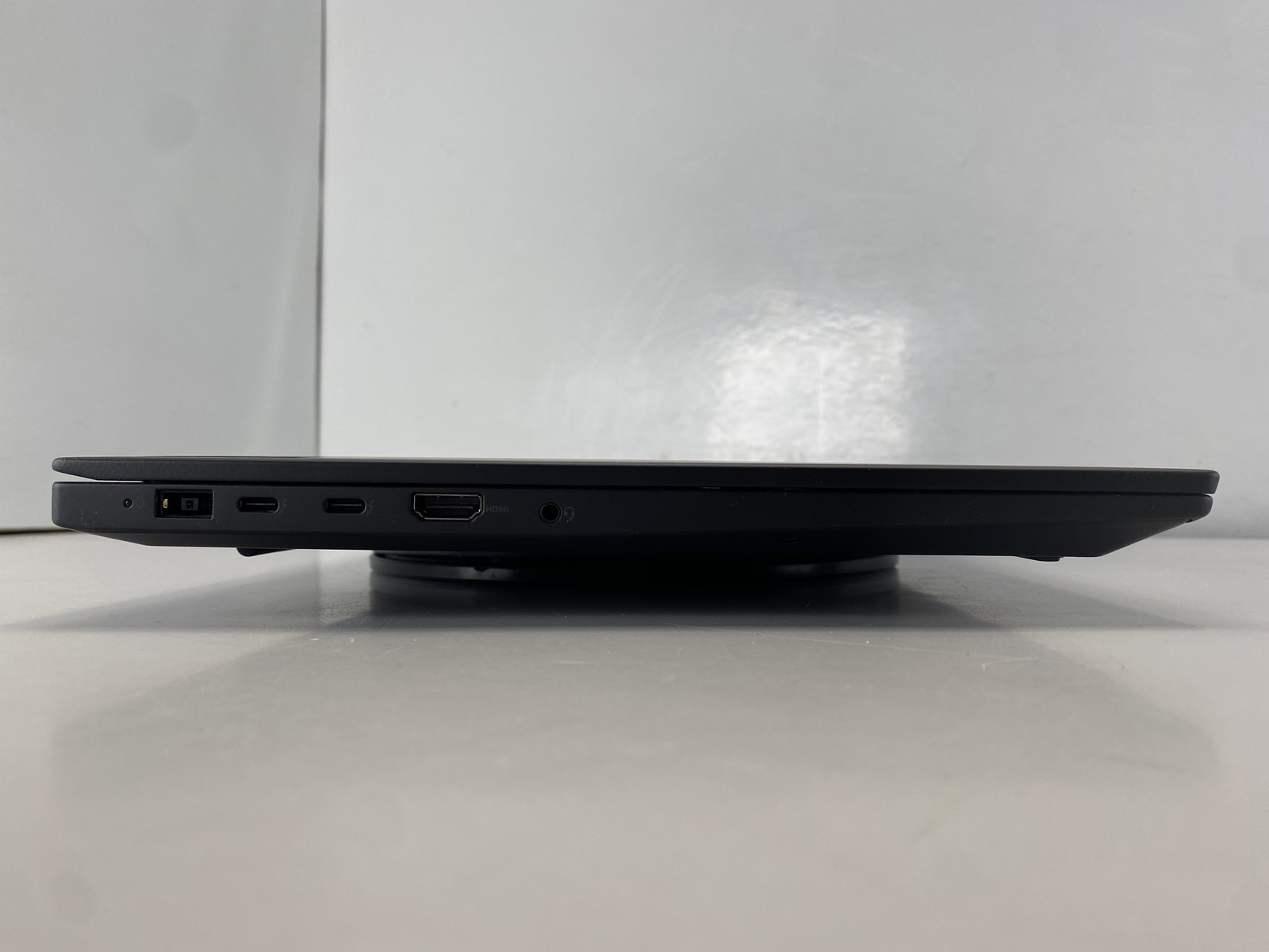 Lenovo Laptop ThinkPad P1 Gen 6 16″ Intel Core i7-13700H 1TB RTX A1000
