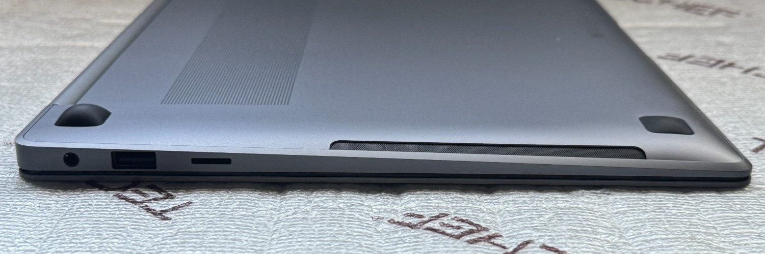 Samsung Galaxy Book5 Pro 14″ 3K AMOLED Touch Laptop Ultra 7 256V 16GB RAM 512GB