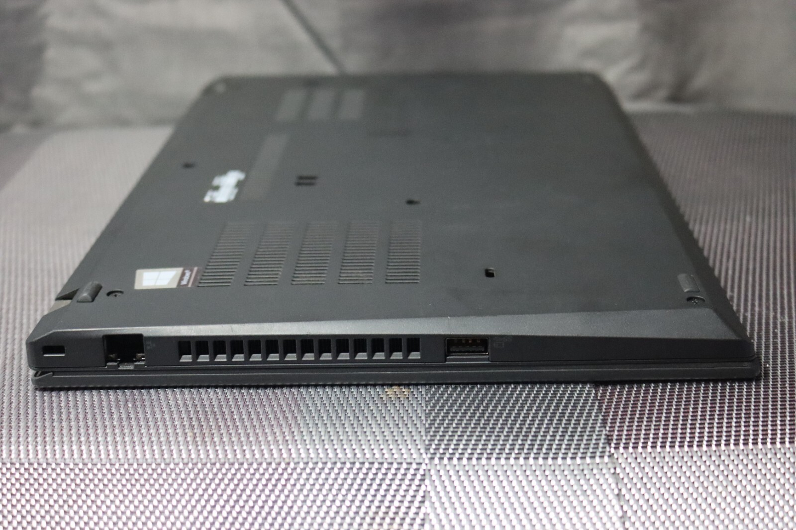Lenovo Thinkpad T490 14 in (SSD,Intel Core i5 8th Gen.)
