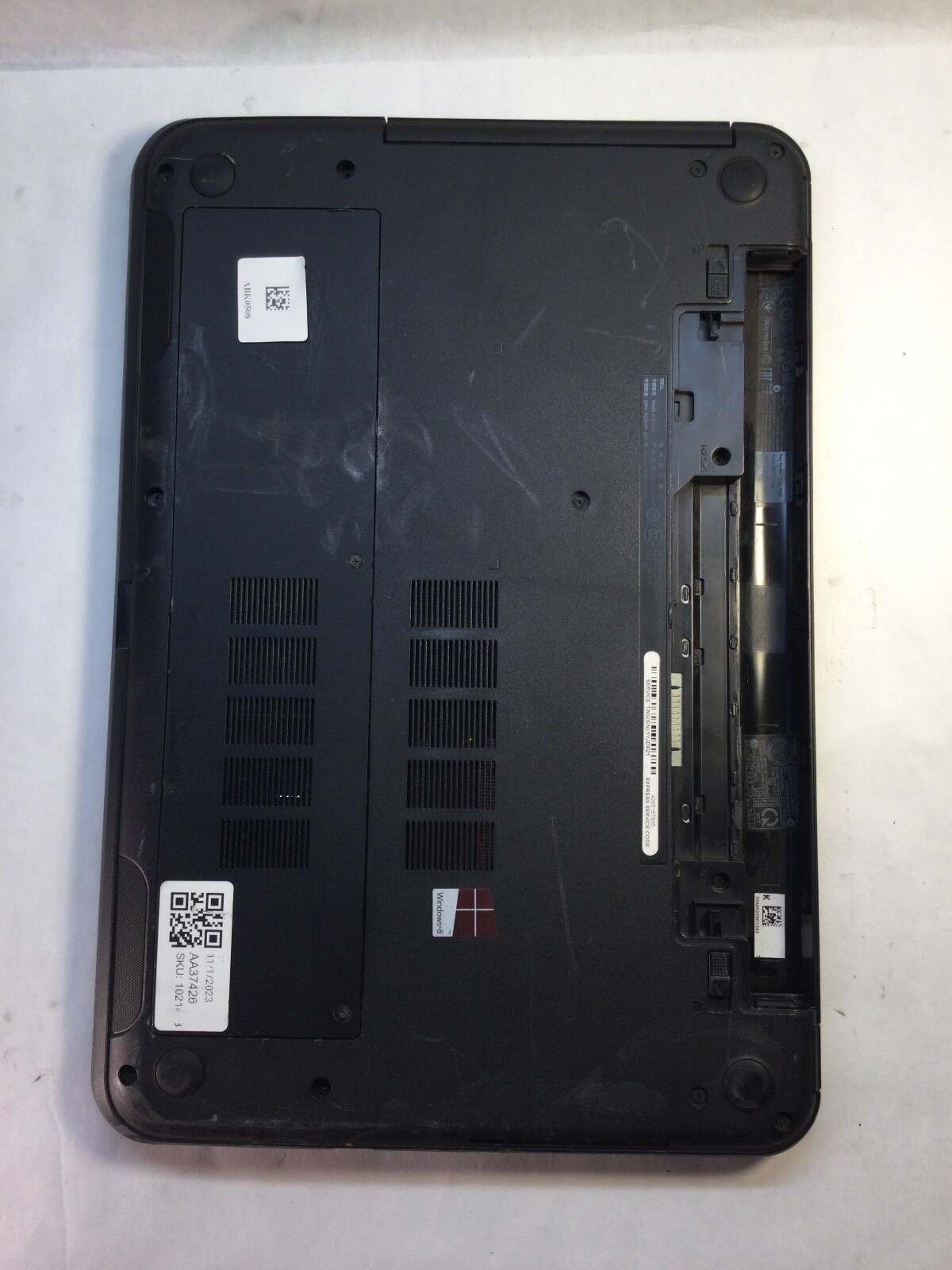 Dell Inspiron 3537 15″ Laptop Intel Celeron Dual-Core-NO KB, BAD DISPLAY -MZ