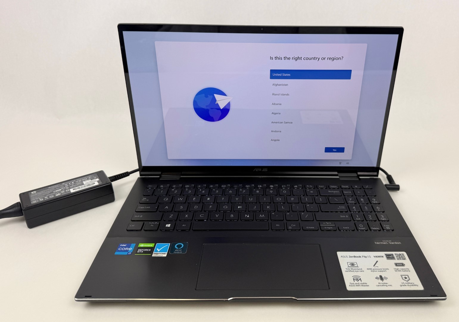 ASUS ZenBook Flip 15 15.6″ Touch i7-1165G7 16GB 1TB GTX 1650Ti W11H – Read Issue