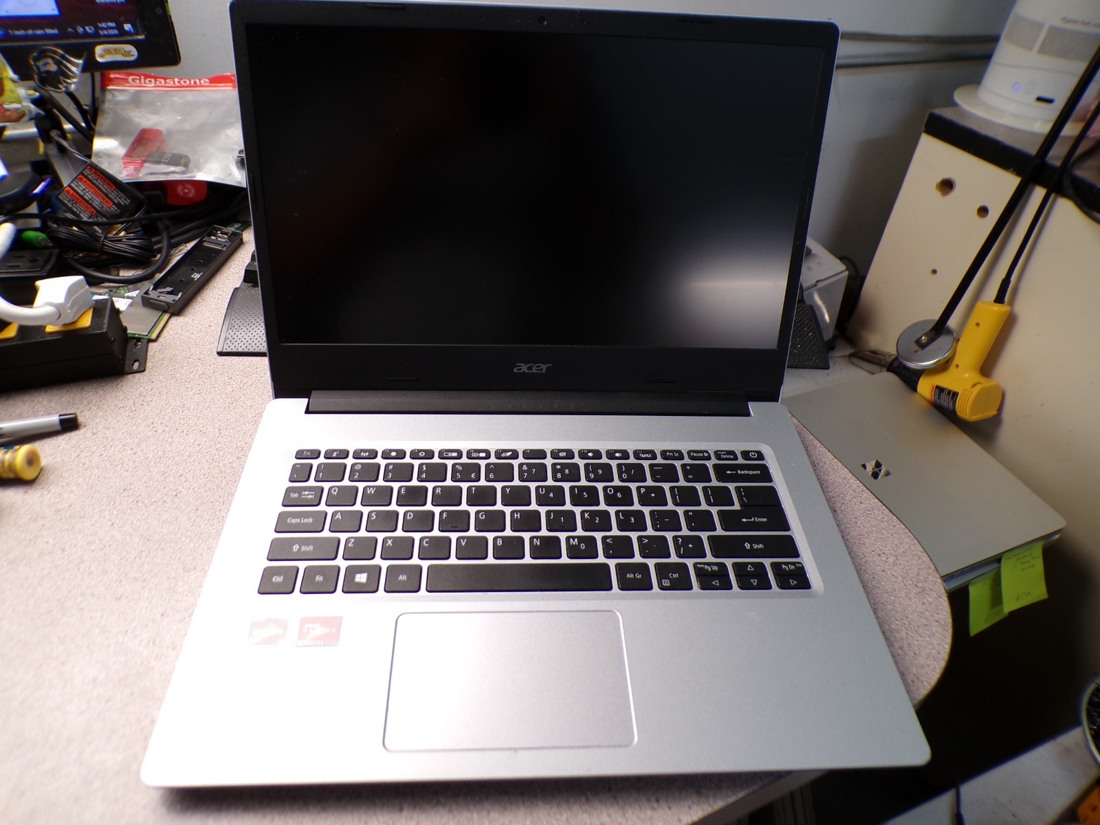 Acer Aspire A314-22g-R4XM Ryzen 3 3250u 8GB 14″ FHD Laptop #57891