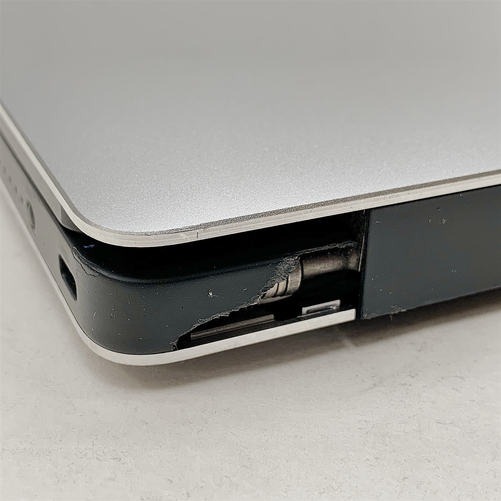 Dell Precision 5510 Laptop Xeon E3-1505M 2.8GHZ 15.6″ Touch UHD NO RAM/HDD Parts