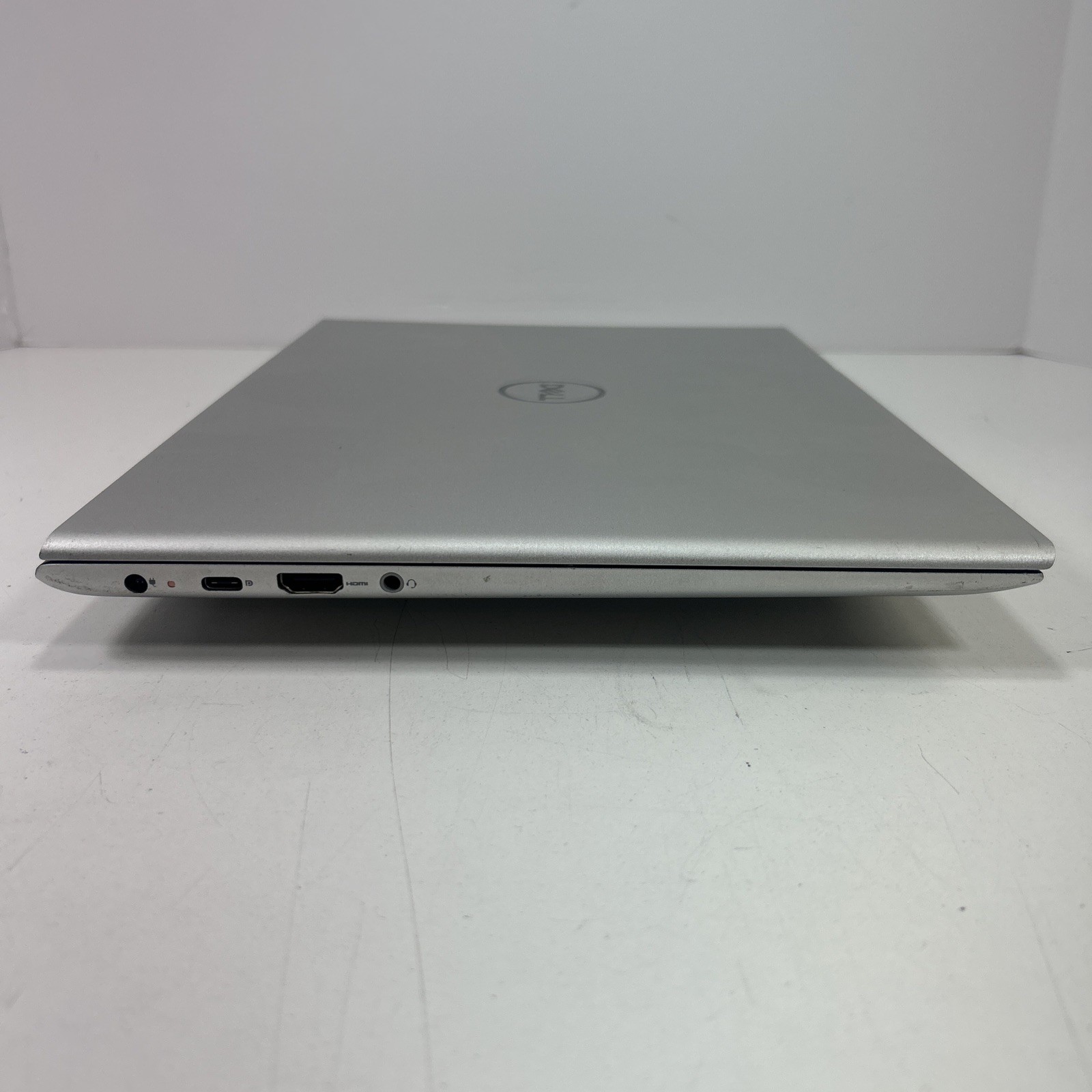 Dell Vostro 5471 i5-8250U 1.60GHz 4GB RAM 256GB SSD Windows 11 Pro 🔋Poor
