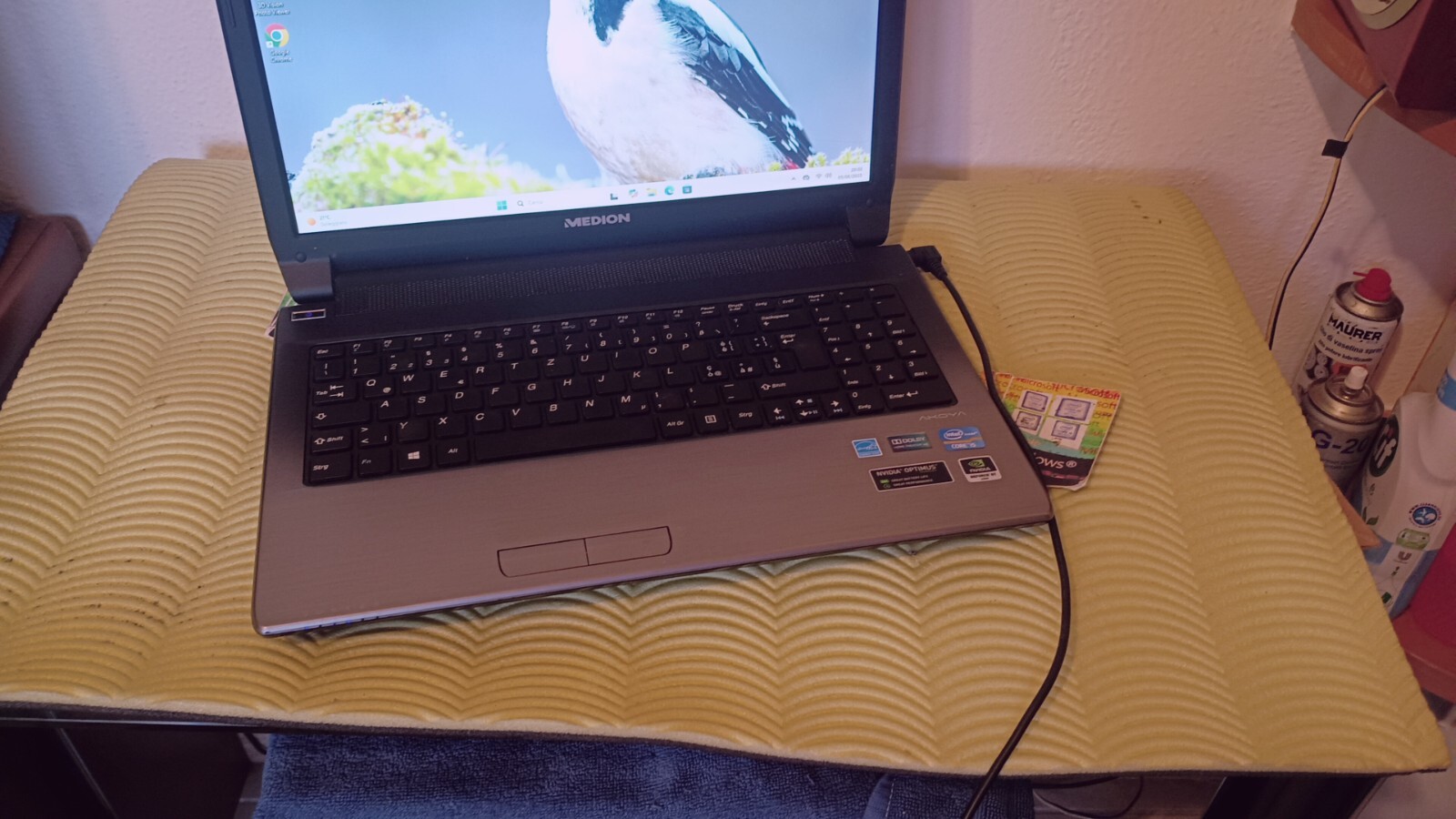 medion akoya p6638 15.6″ i5-3320m 128GB NVME 8gb nvidia 635m 1gb windows 11i