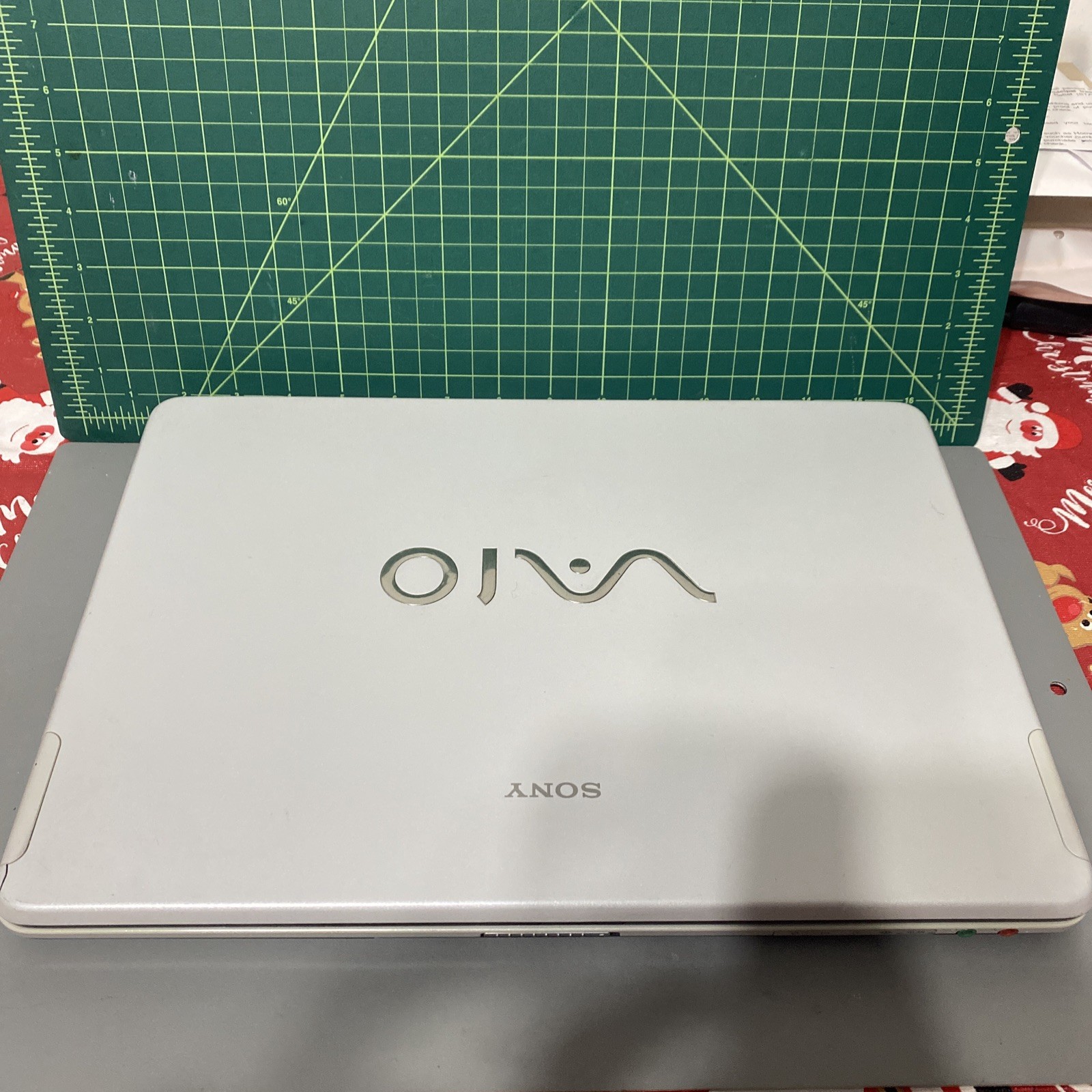 Sony Vaio VGN-FS740/W PCG-7D2L Intel Centrino 2GB NO HDD – Prts/Repair Laptop