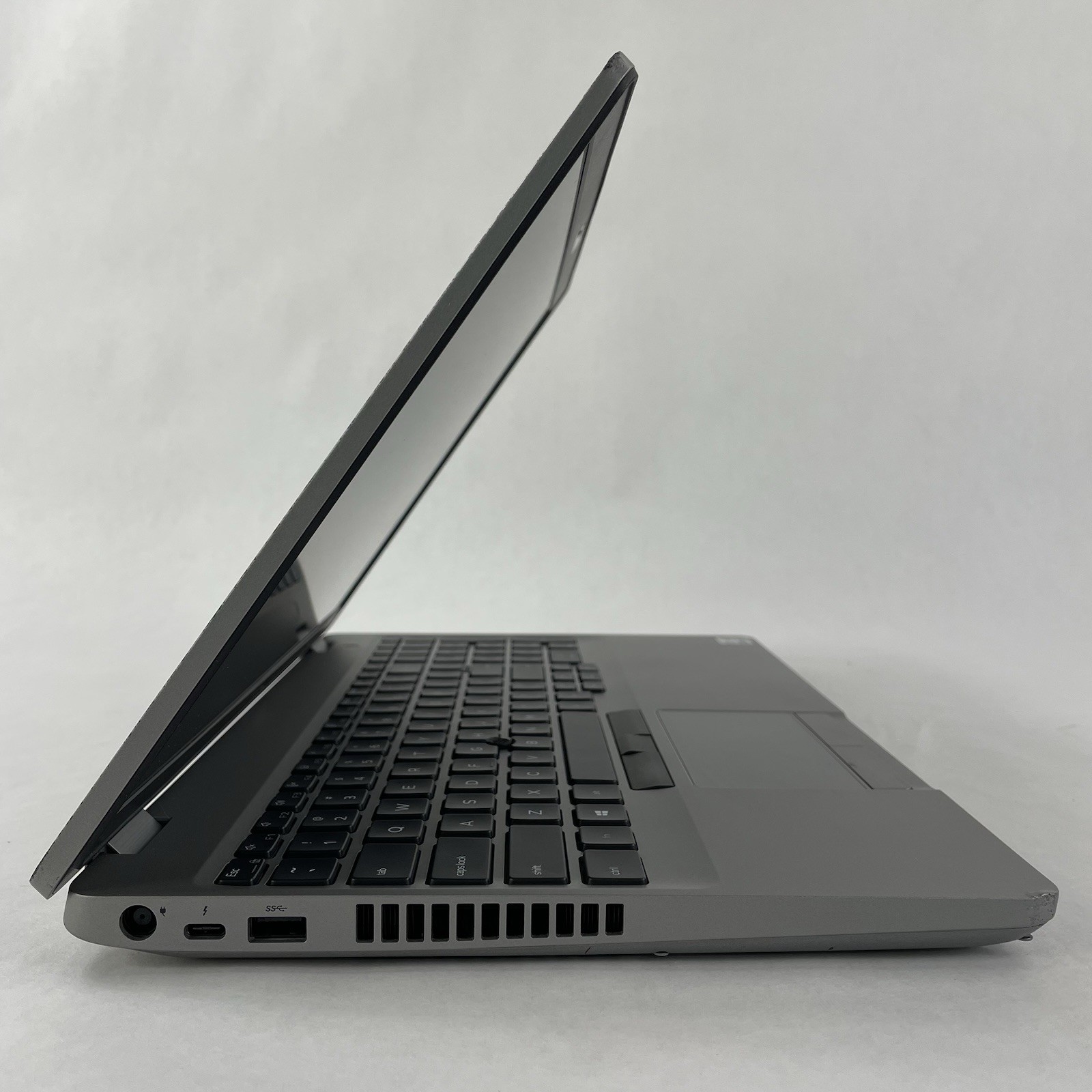 Dell Precision 3551 15.6″ i7-10750H 2.60 GHz 16 GB RAM No SSD/OS/AC
