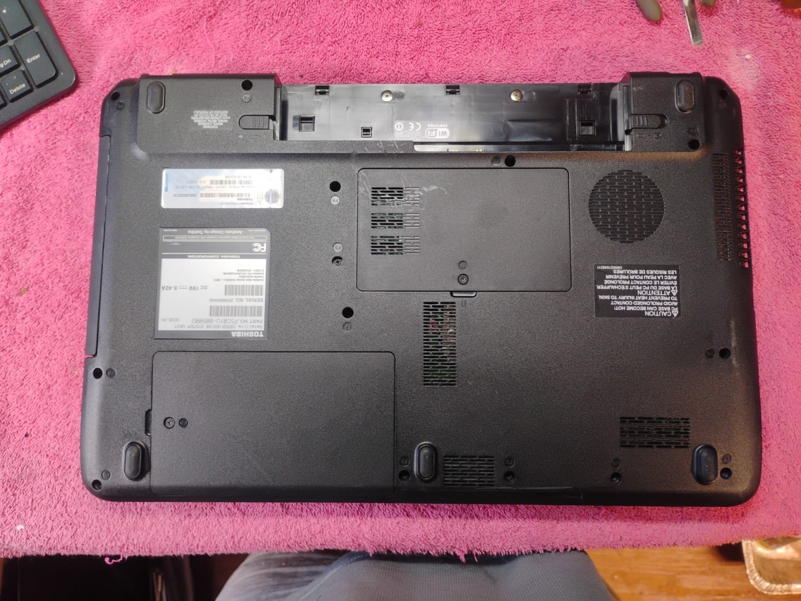 Toshiba Satellite C6550-S5138 non-working, for parts – used