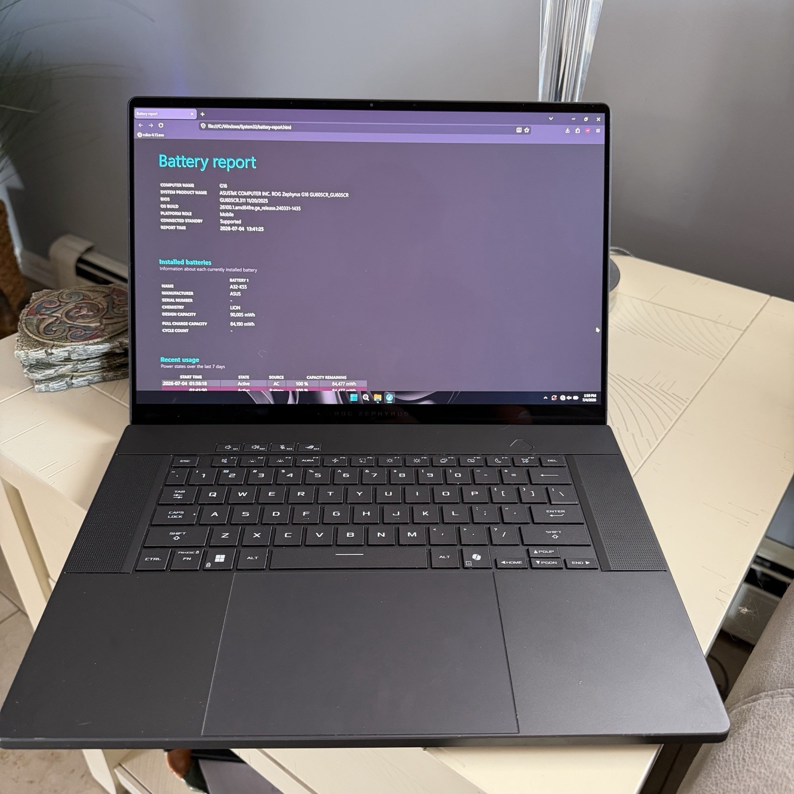 ASUS ROG Zephyrus G16 OLED RTX 5070 Ti 32GB 1TB Core Ultra 9 GU605CR