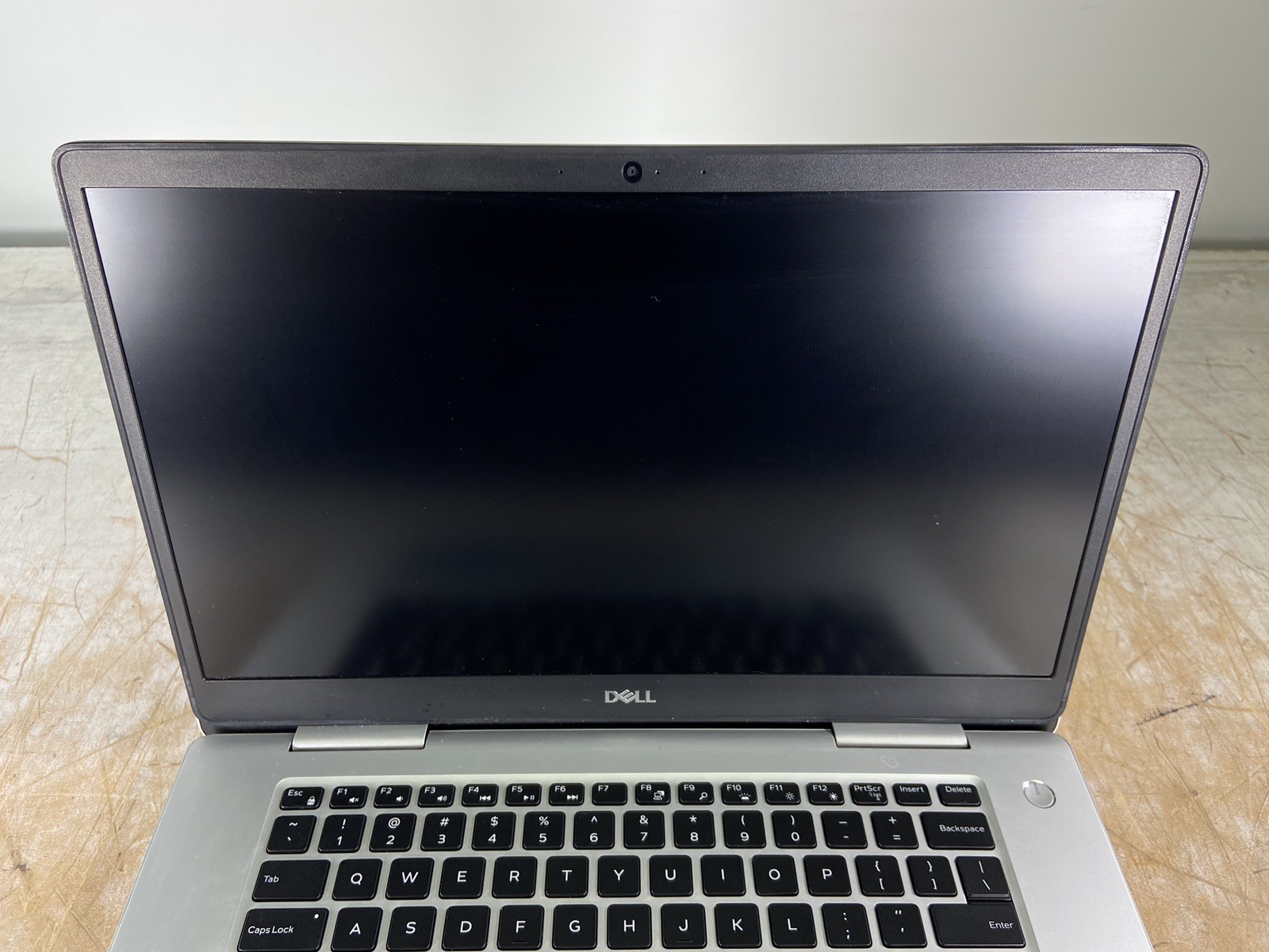 DELL INSPIRON 7580 i7-8565U @ 1.80GHz, 4GB RAM, NO HDD/OS – (FOR PARTS)