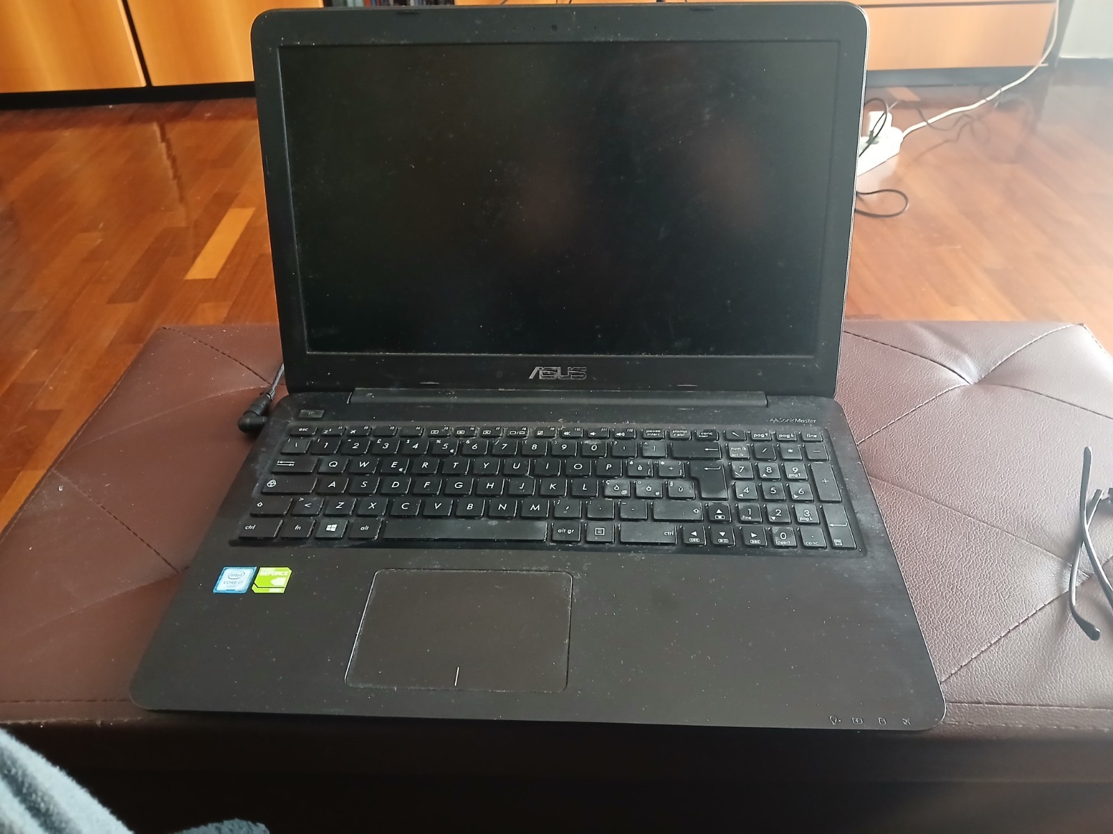 ASUS F556U, 699GB HDD 8GbRam Notebook Laptop PC